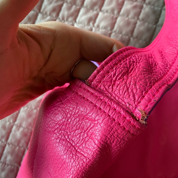 Rare Y2K Vintage Hot pink reversible Marc Jacobs cross body messenger bag